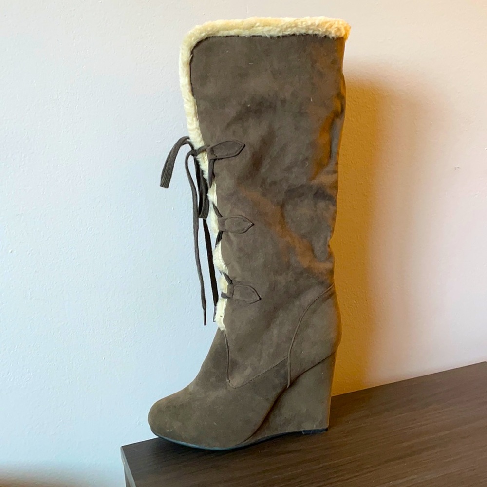Tall boot